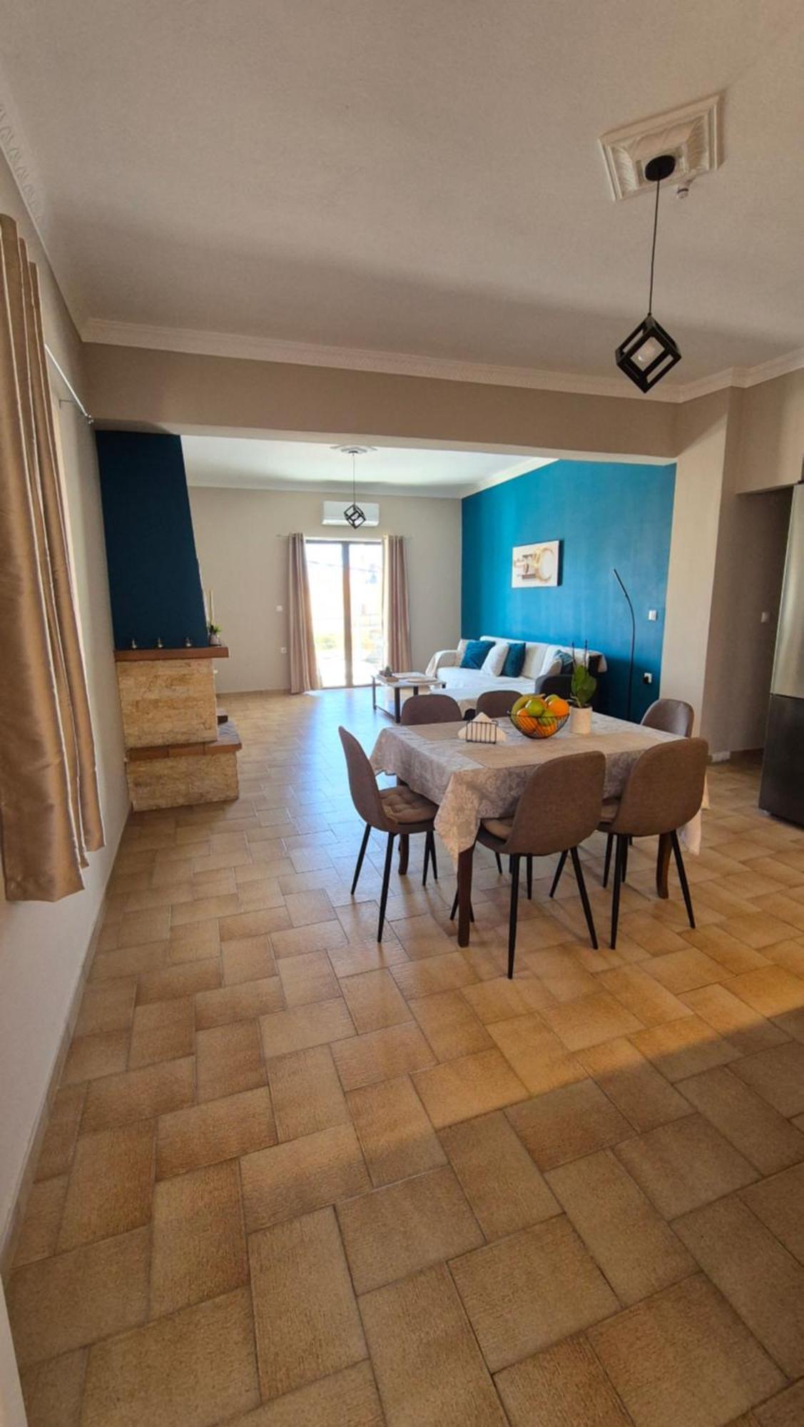Modern Central Αpt 500M From The Beach. La Canea Exterior foto