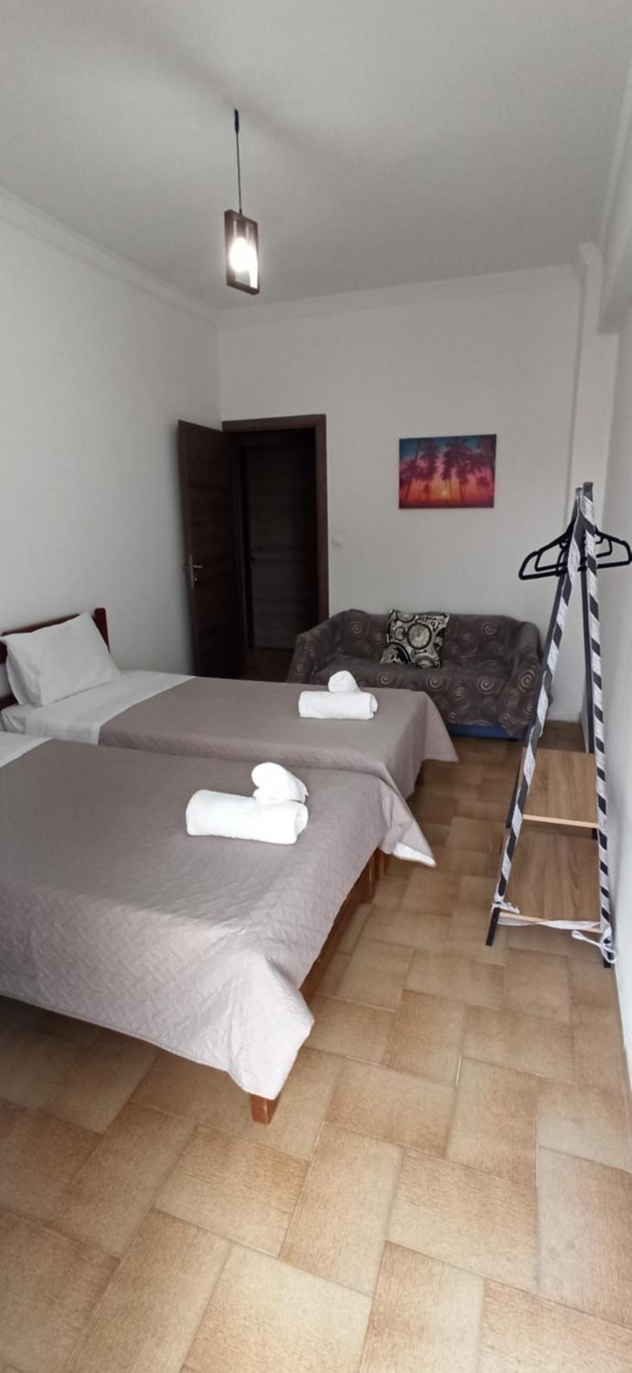 Modern Central Αpt 500M From The Beach. La Canea Exterior foto