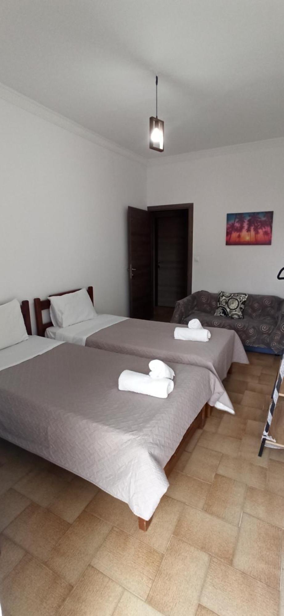 Modern Central Αpt 500M From The Beach. La Canea Exterior foto
